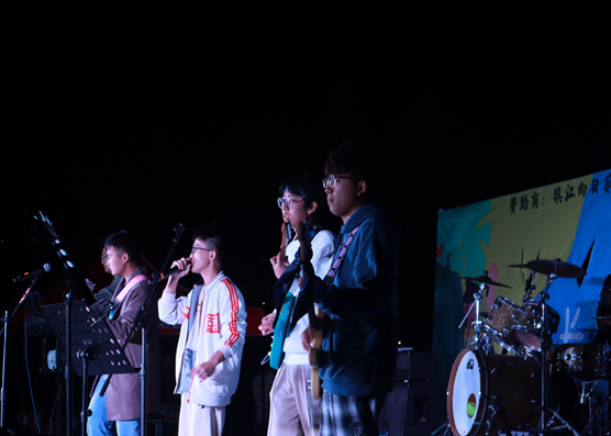 1667869523278976.jpg 1667869497108.jpg