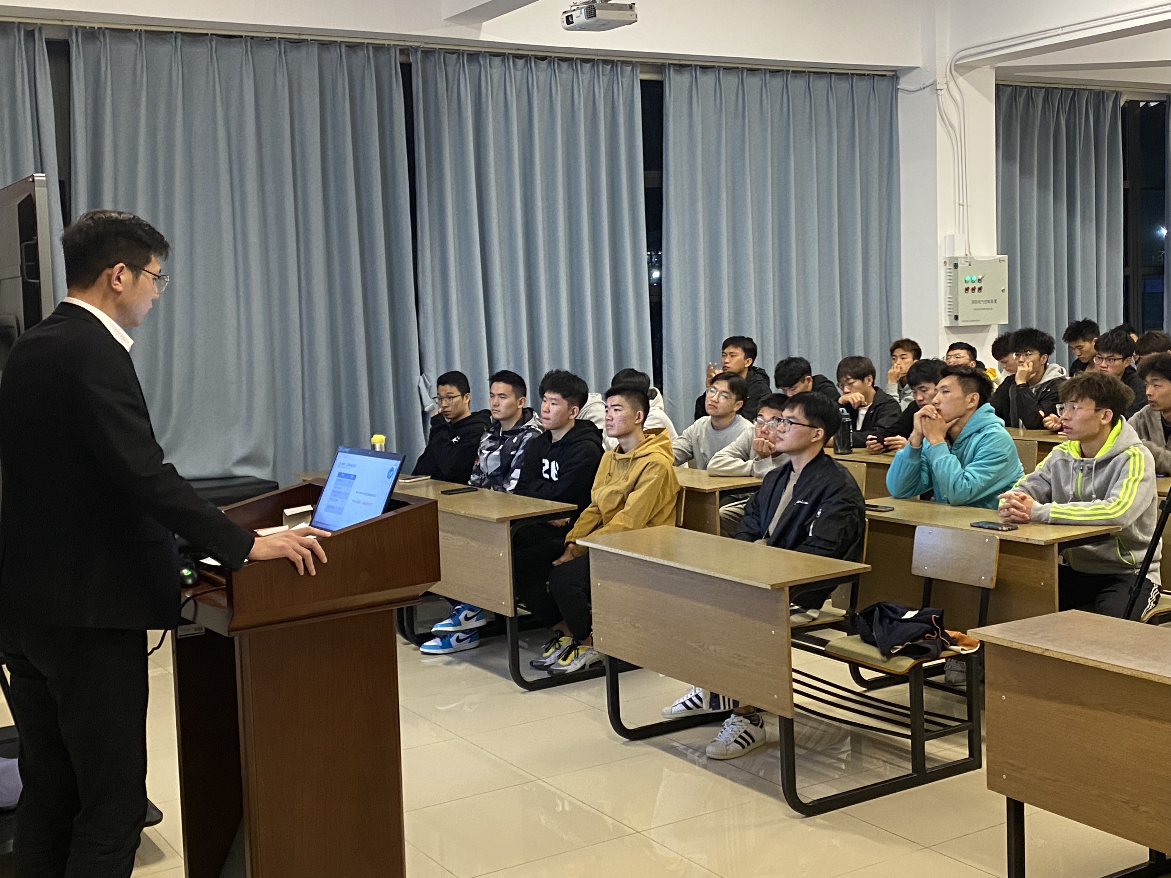 1634609528155349.jpg 1634609528155349.jpg