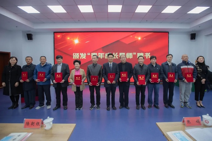 1636945804463548.jpg 640.webp.jpg