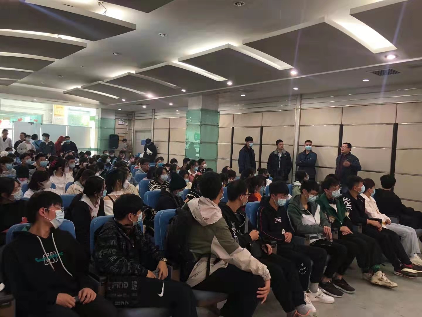 1637309825495349.jpg 实习2.jpg