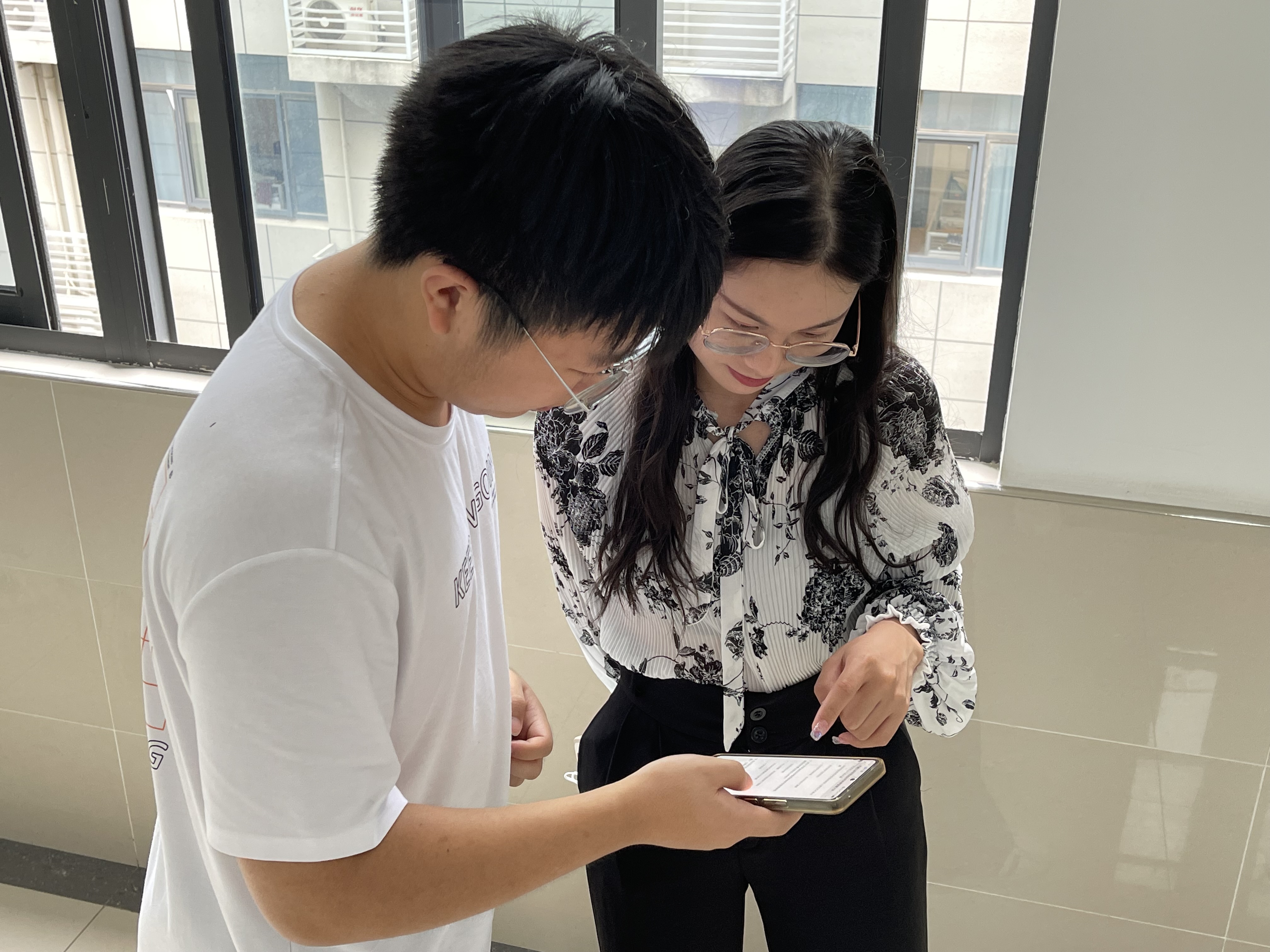 1663049379611389.jpg 问卷调研.jpg