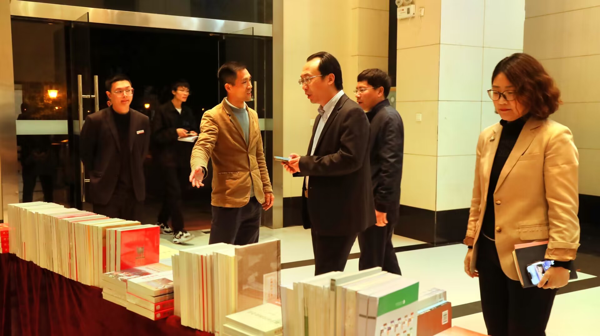 1682499784649681.jpg 03.jpg